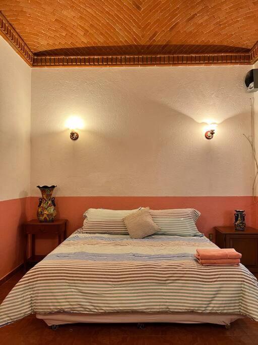 Appartement Acogedor Departamento céntrico con Estacionamiento à Tequisquiapan Extérieur photo